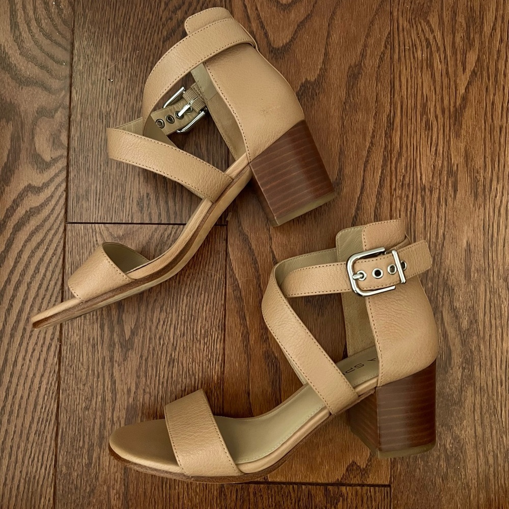 Via Spiga Cross Strap Block Heel - Tan, Size 6 (US) / 36 (EU)